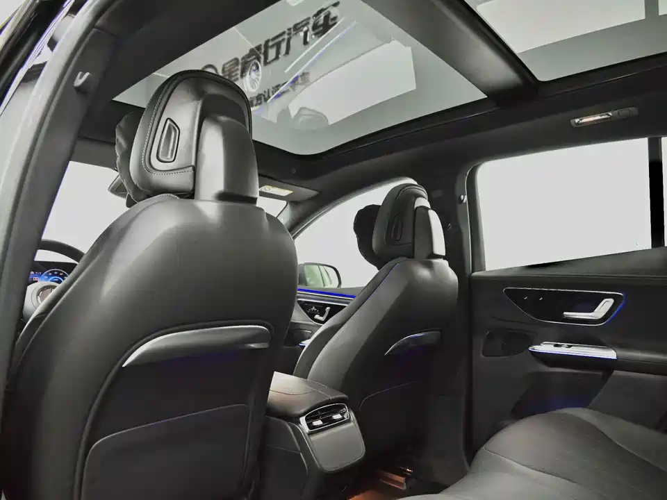 Mercedes-Benz EQE SUV