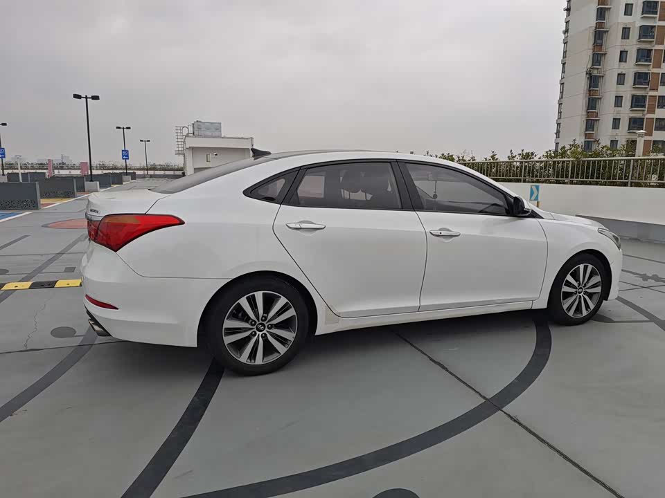 Hyundai Name picture