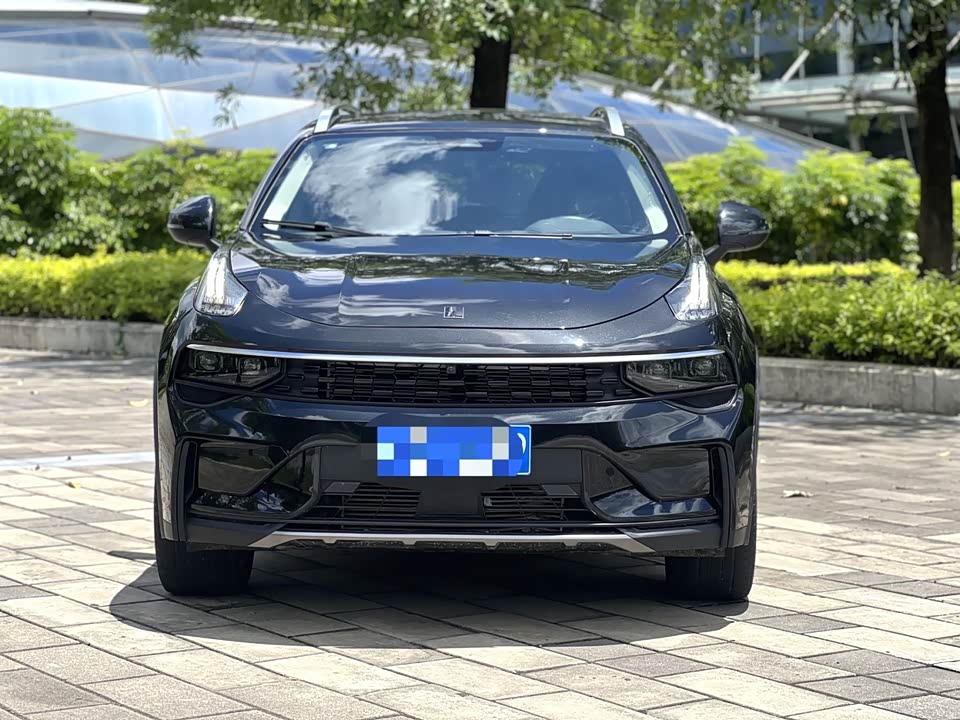Lynk & Co 01