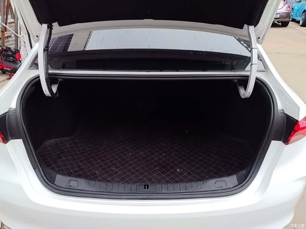 Buick Verano, 2022 19