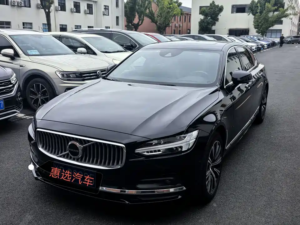 Volvo S90