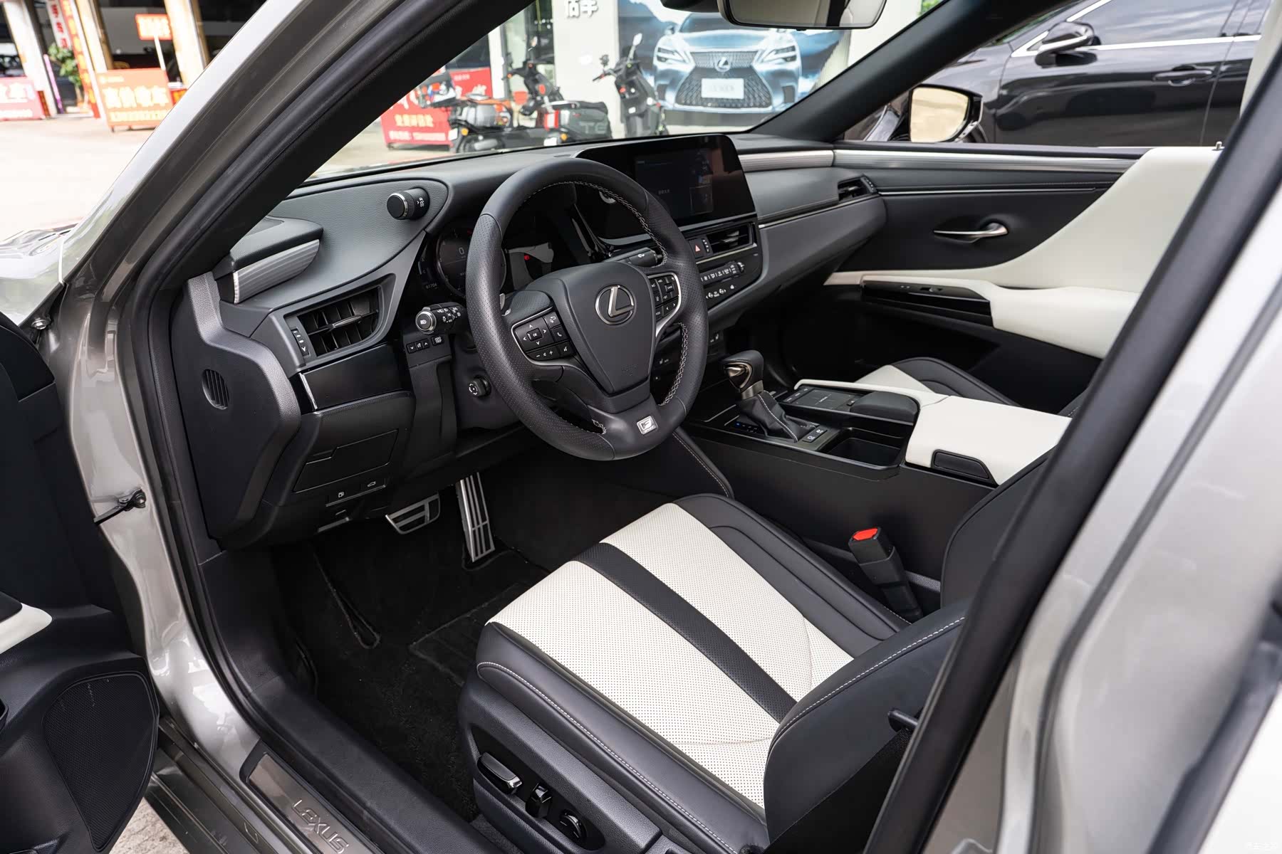 Lexus ES, 2021 8