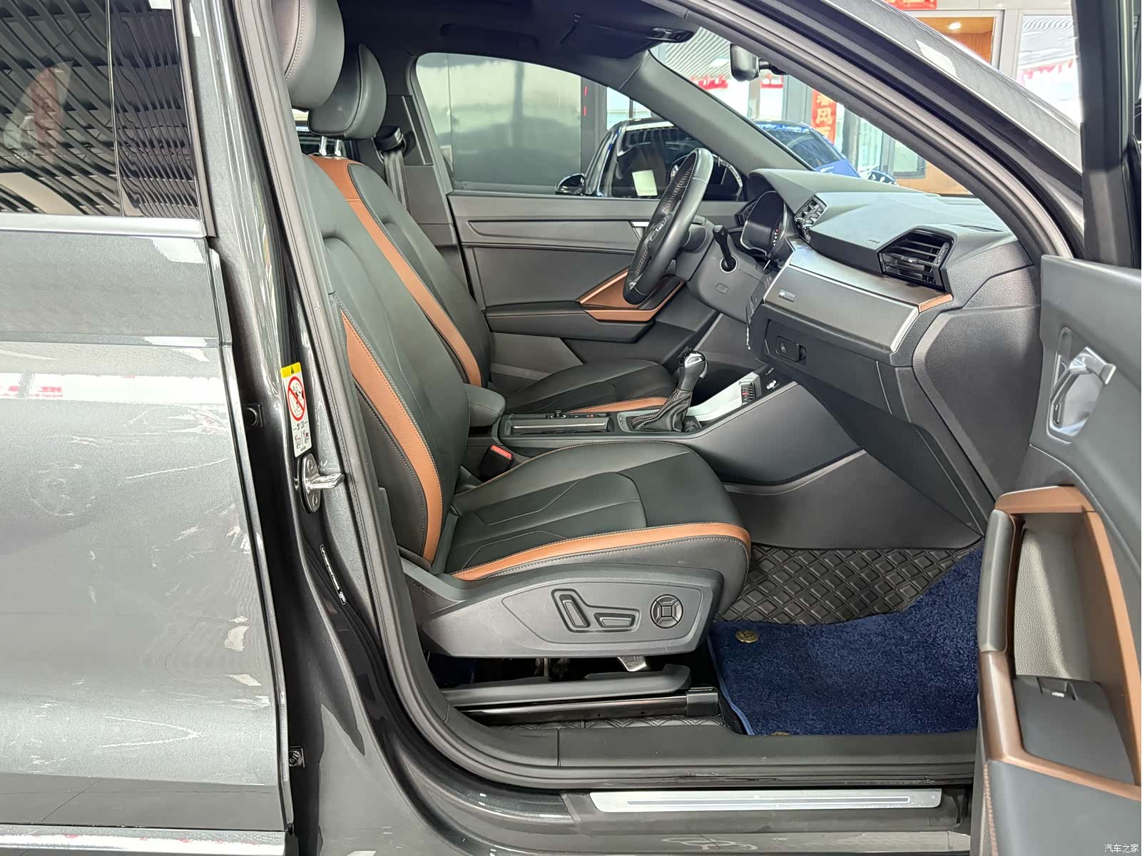 Audi Q3, 2023 10