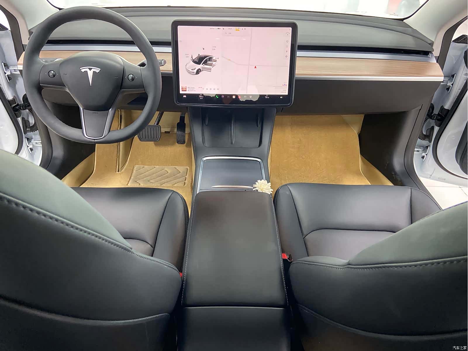Tesla Model 3, 2023 10