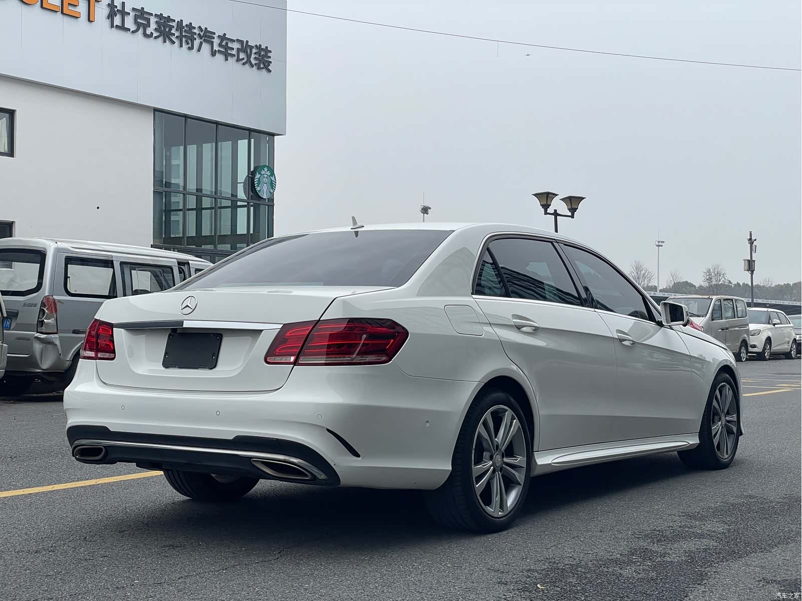 Mercedes-Benz E-Class, 2015 18