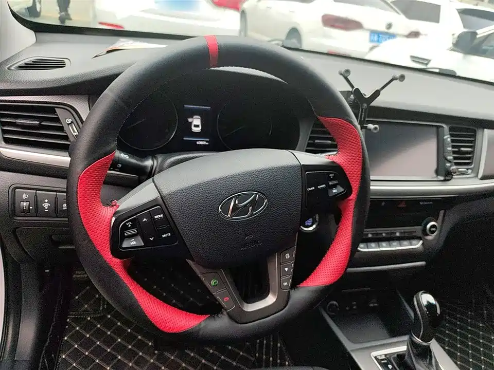 Hyundai Name picture