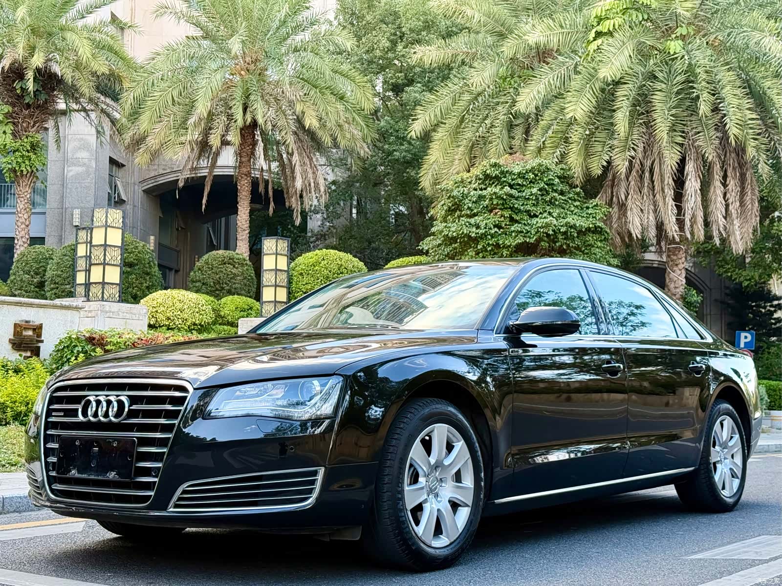 Audi A8L, 2013 1