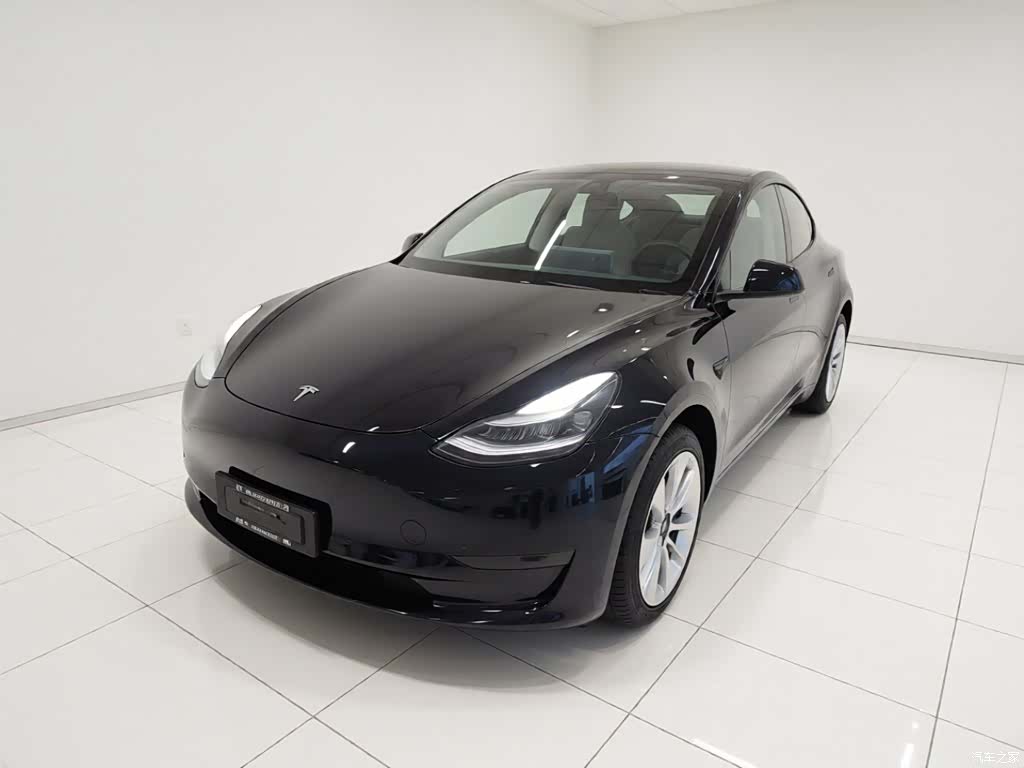Tesla Model Y, 2022 2