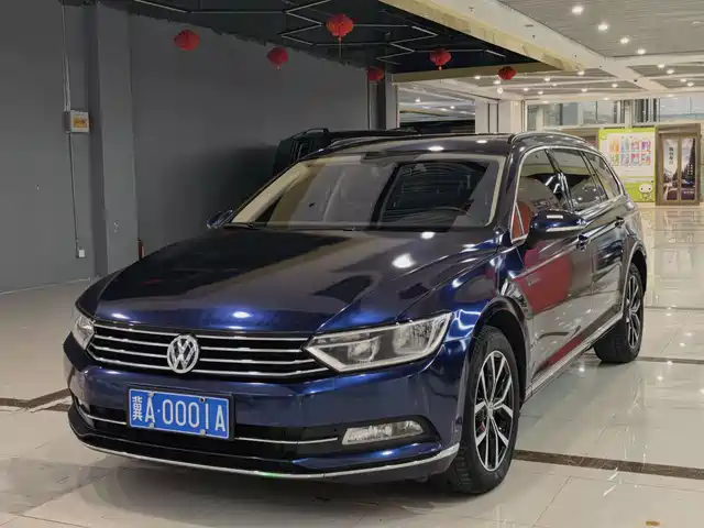 Volkswagen Passat 2017 — купить из Китая под заказ