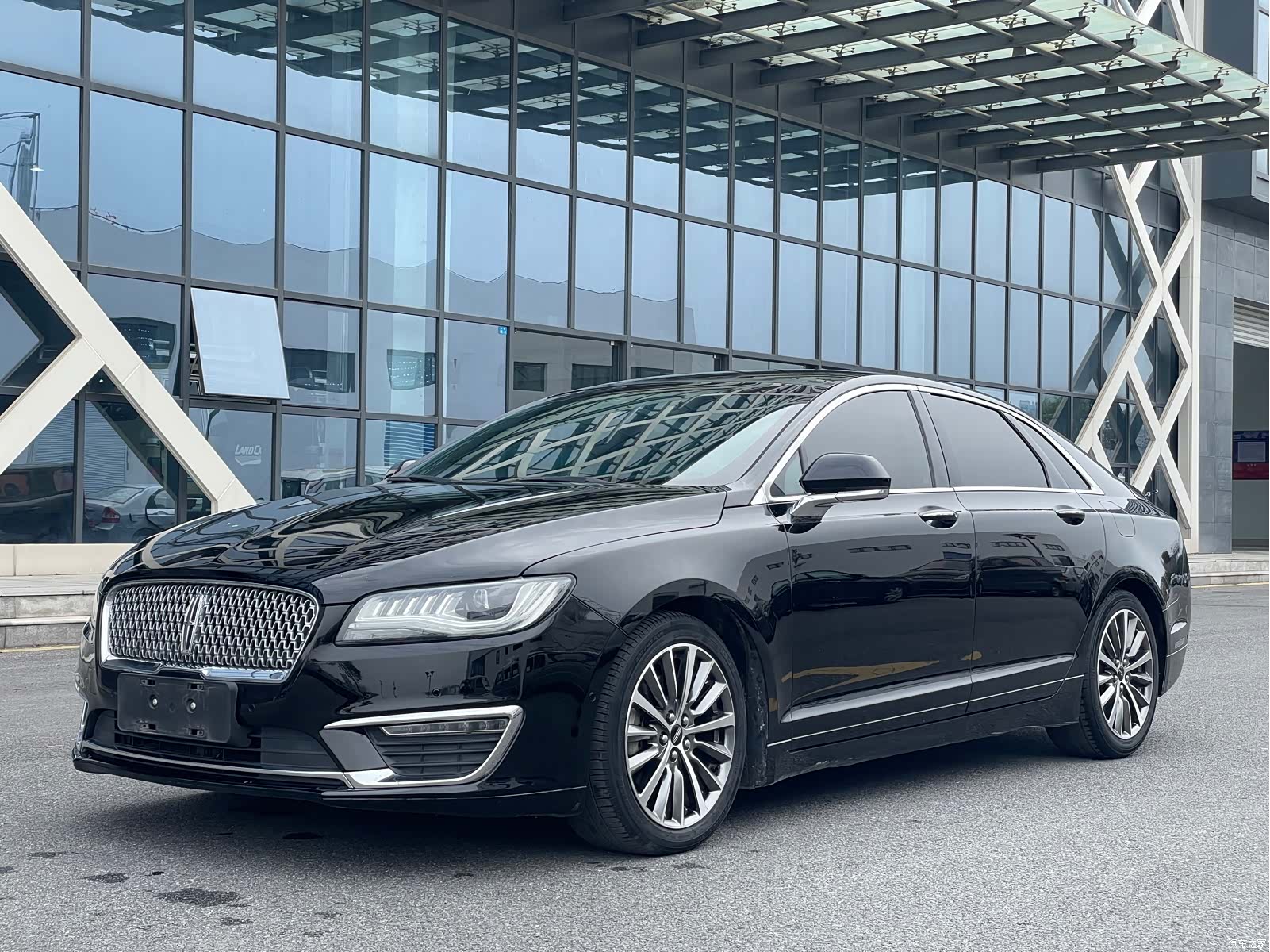 Lincoln MKZ, 2016 1