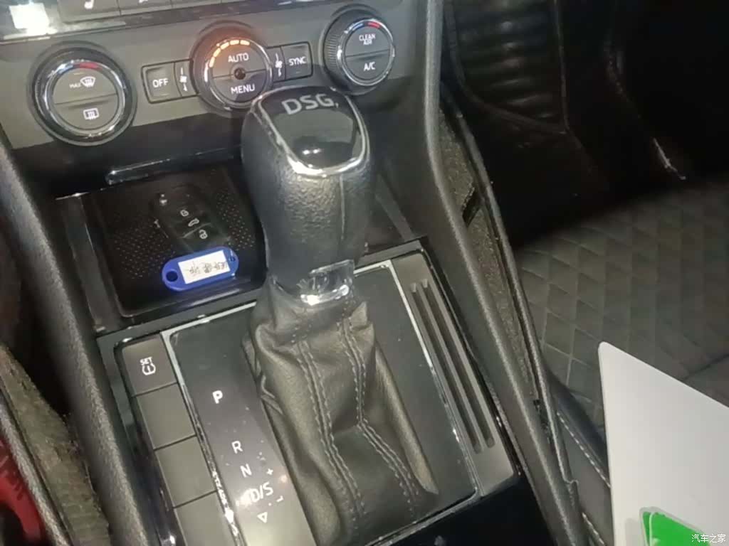 Skoda Superb, 2018 10