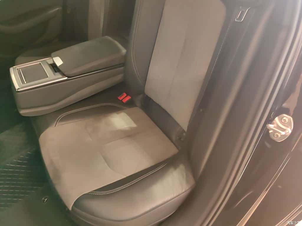 Audi A6L, 2022 13
