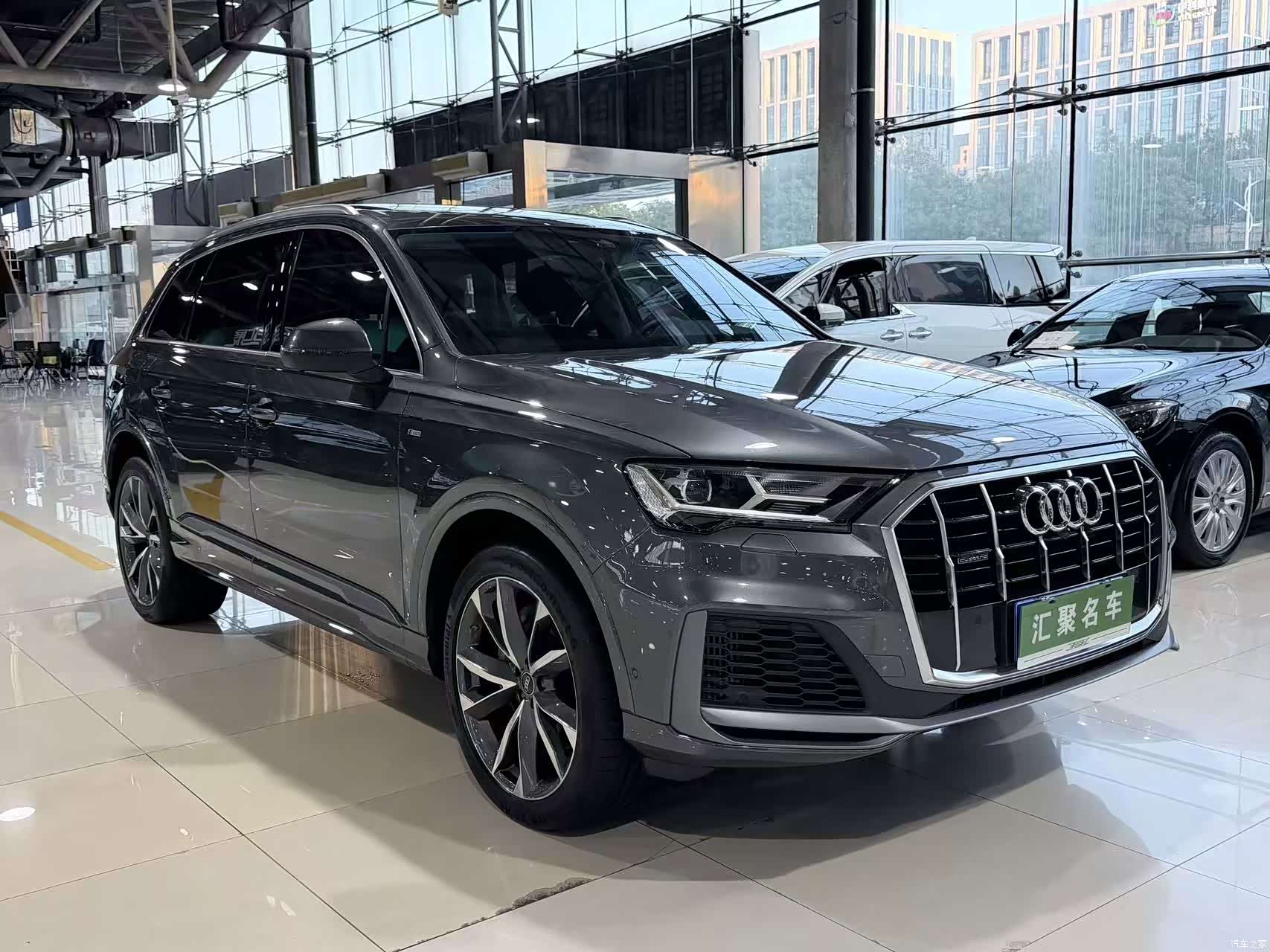Audi Q7, 2022 3