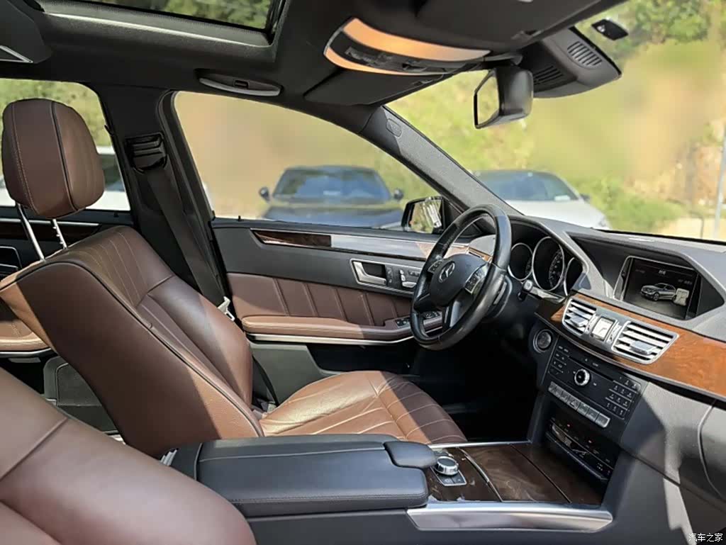 Mercedes-Benz E-Class, 2015 18