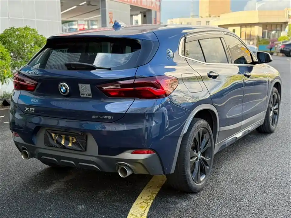 BMW X2