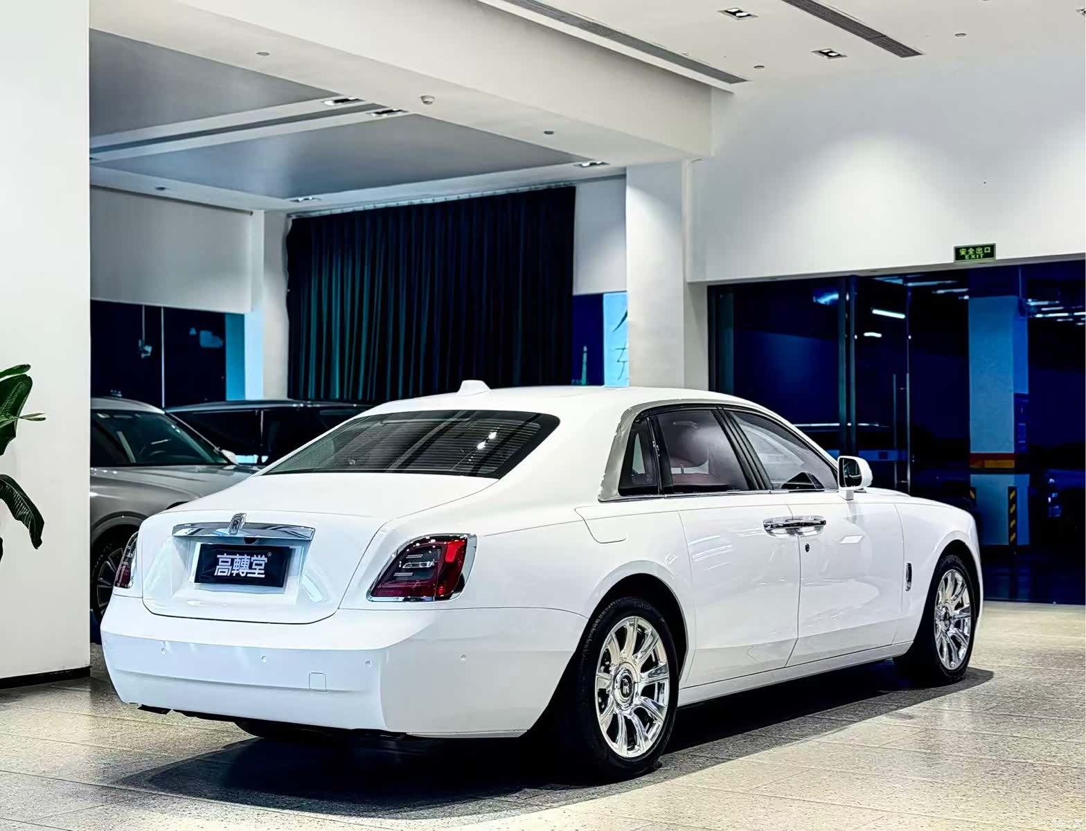 Rolls-Royce Ghost, 2024 6