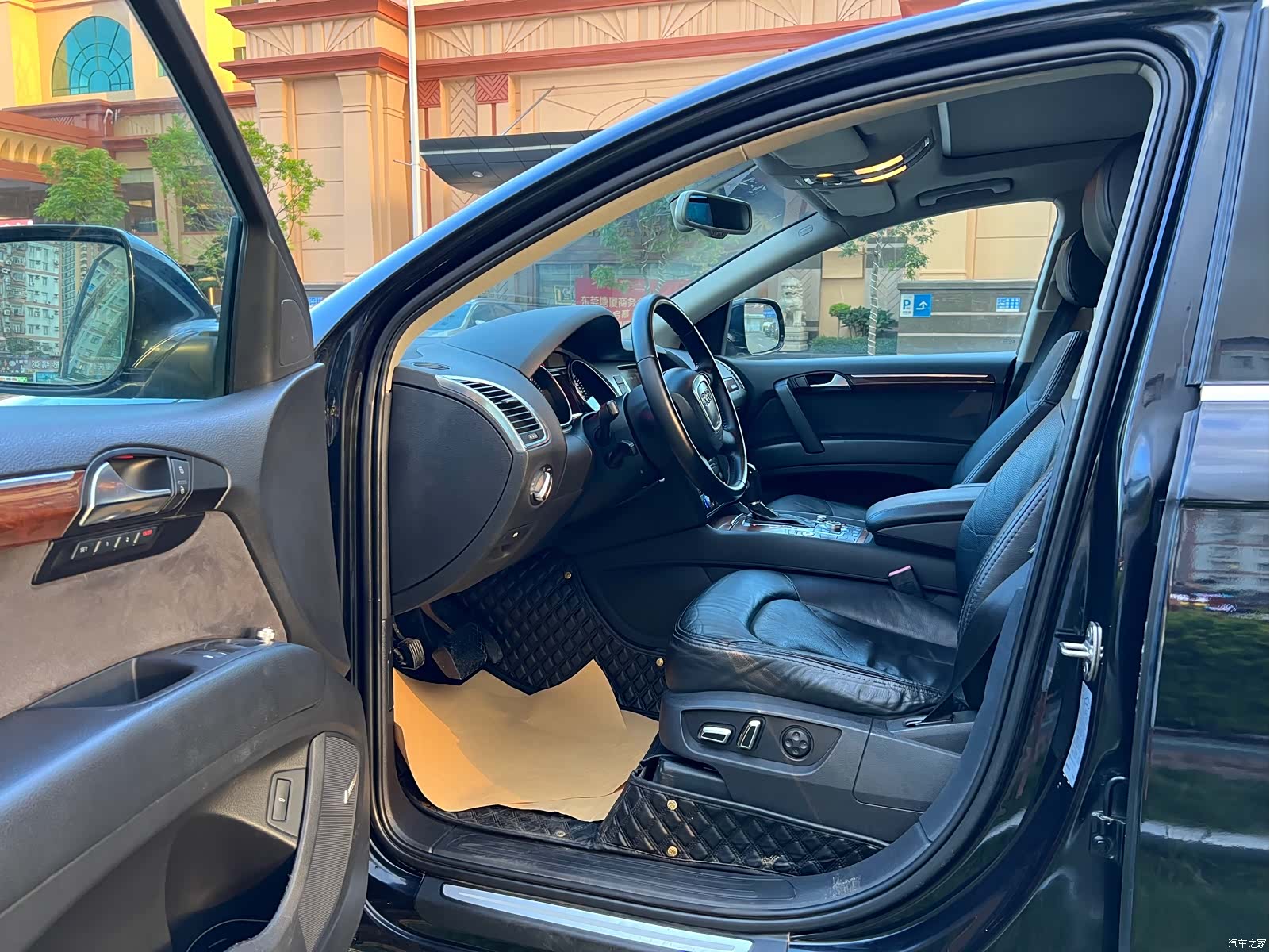 Audi Q7, 2011 11