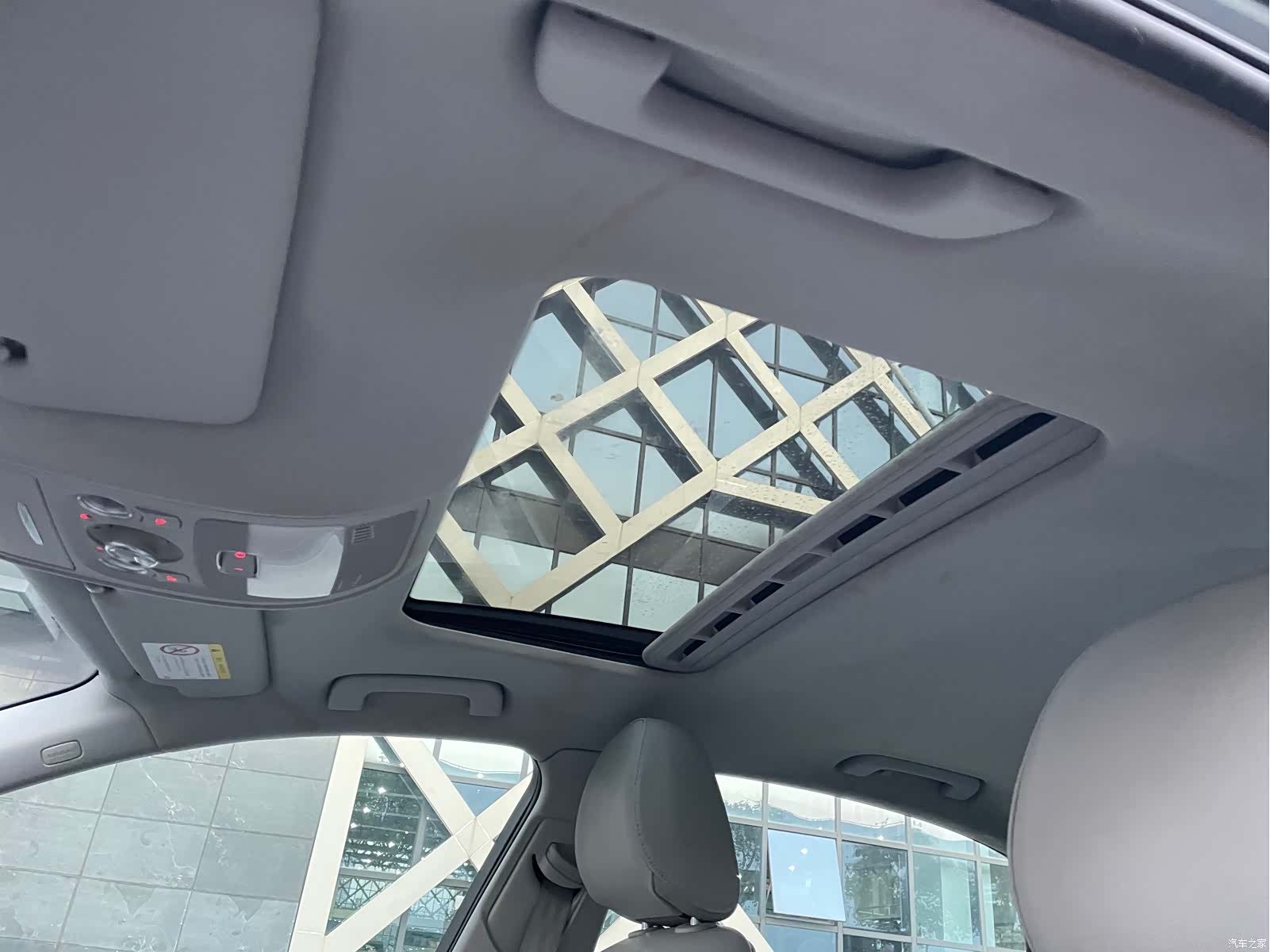 Audi A4L, 2015 9