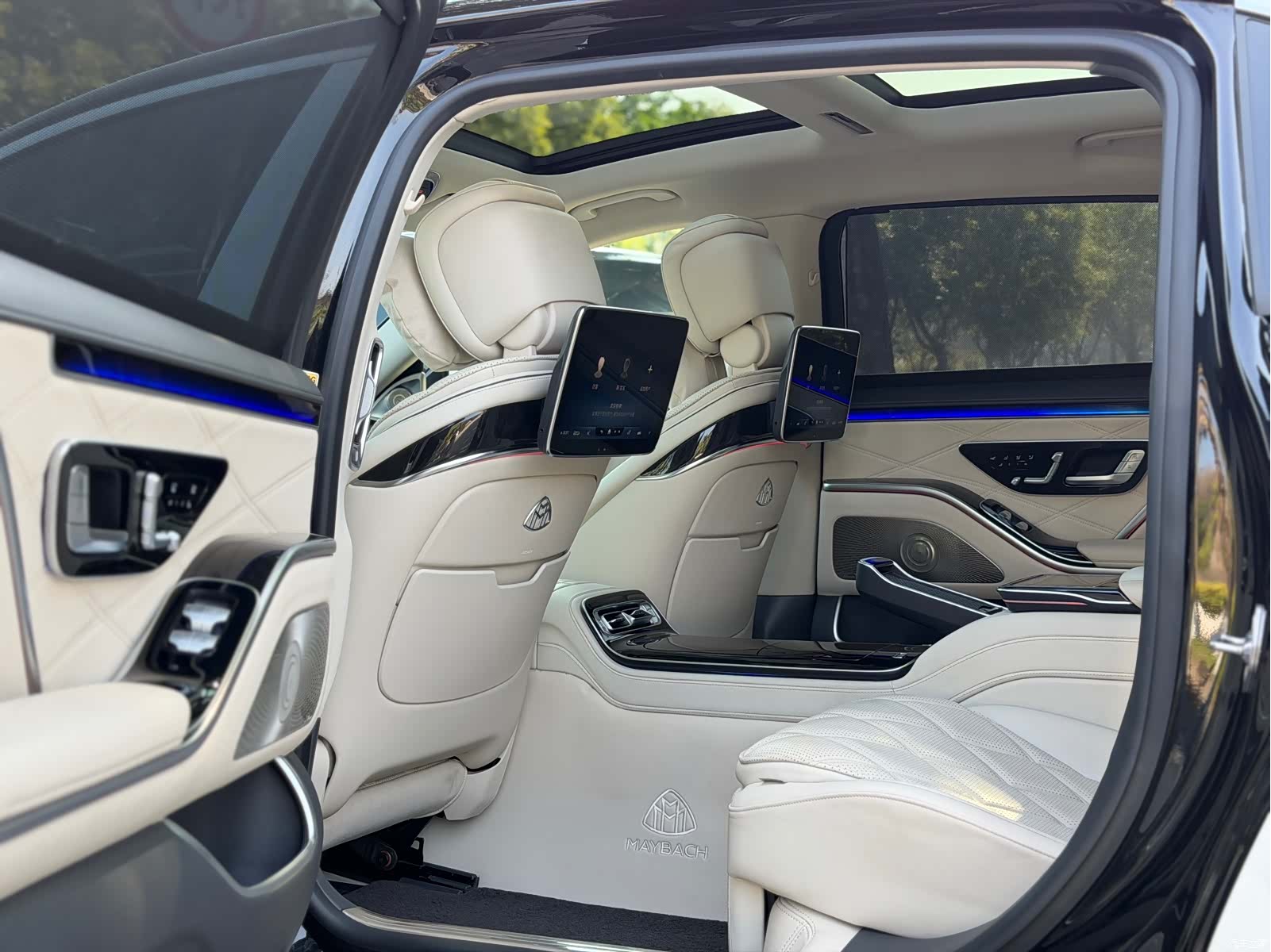 Maybach S-Class, 2022 все фото