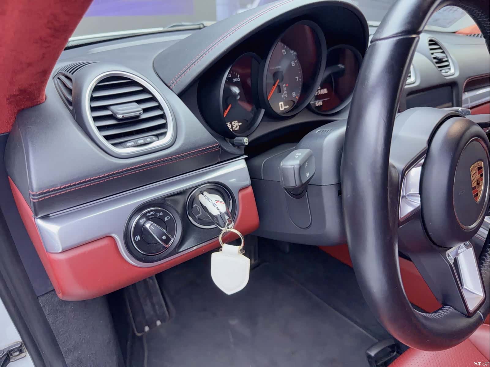 Porsche Cayman, 2018 16