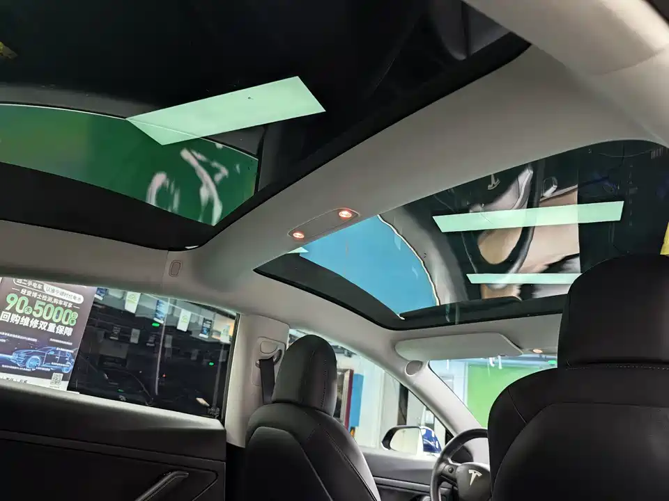 Tesla Model 3 Tesla Model 3