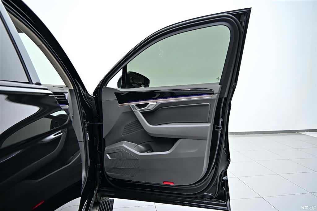 Volkswagen Touareg, 2025 20