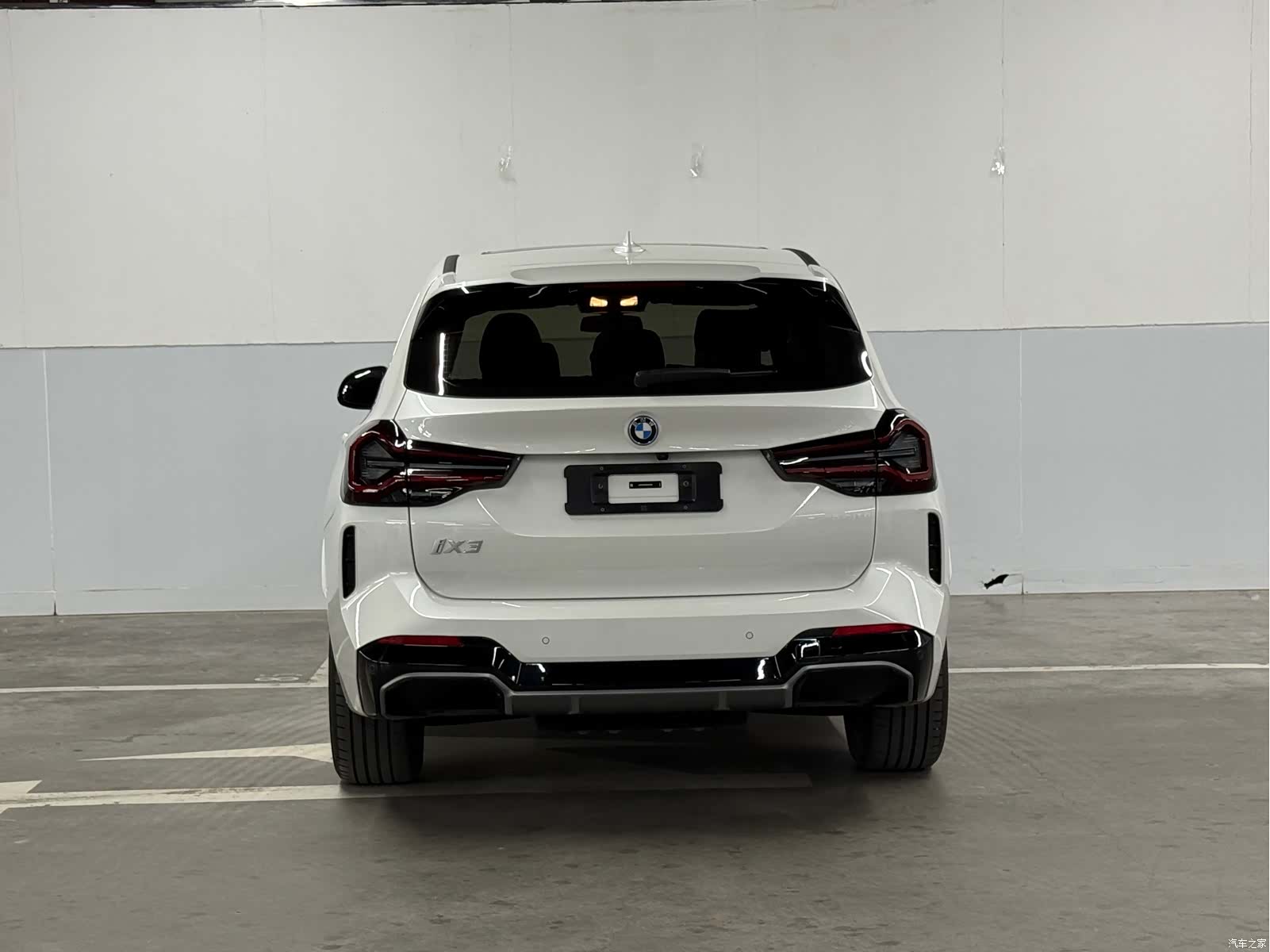 BMW iX3, 2025 18