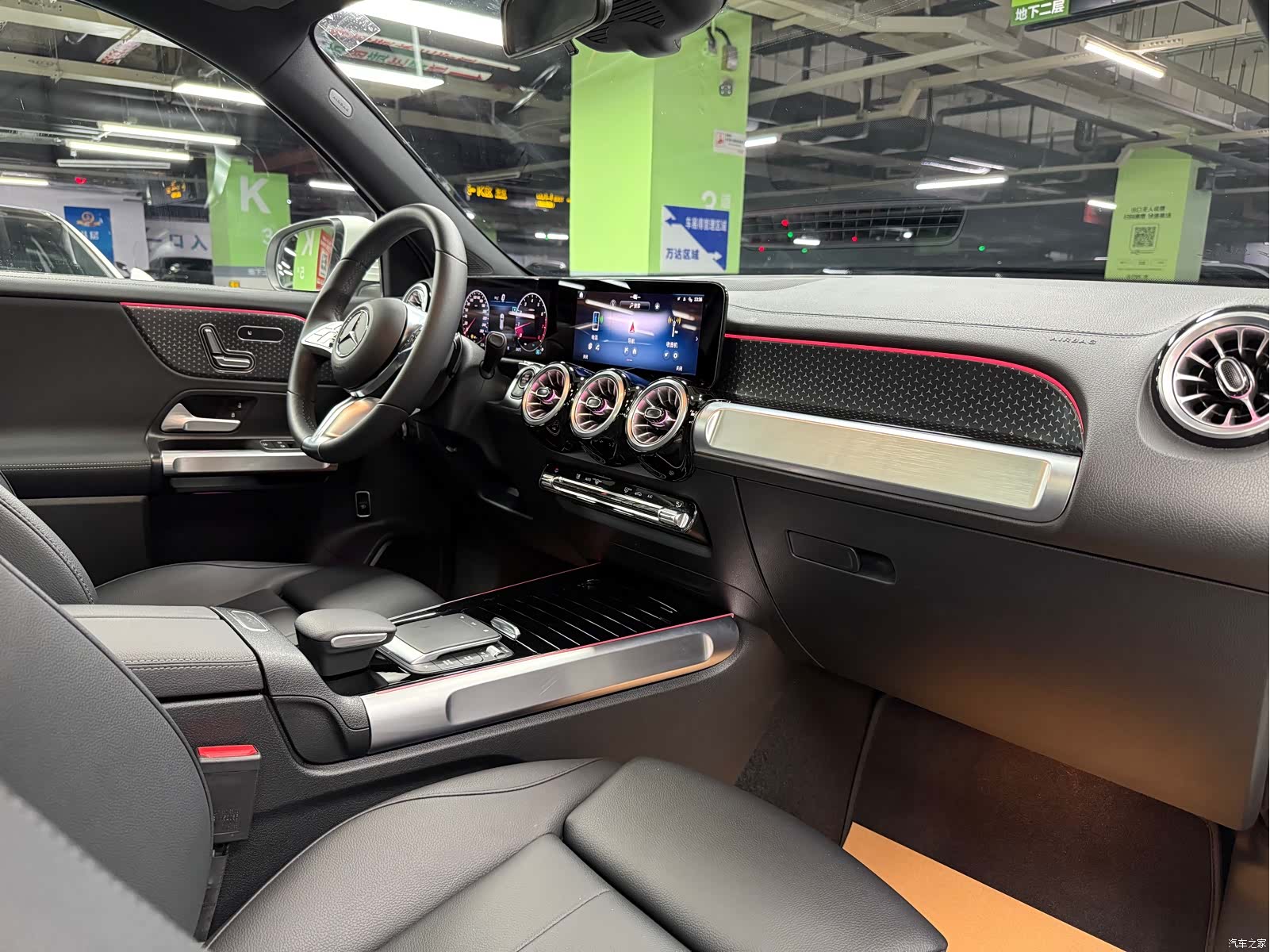 Mercedes-Benz GLB, 2024 11