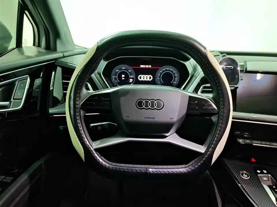 Audi Q4