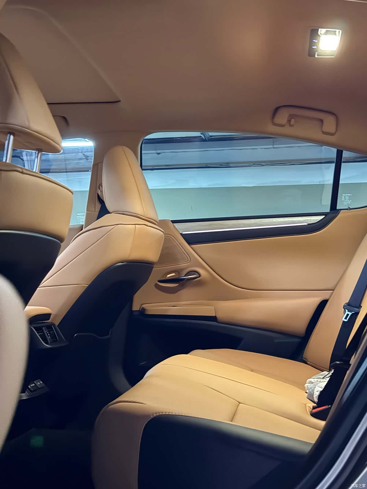 Lexus ES, 2026 13