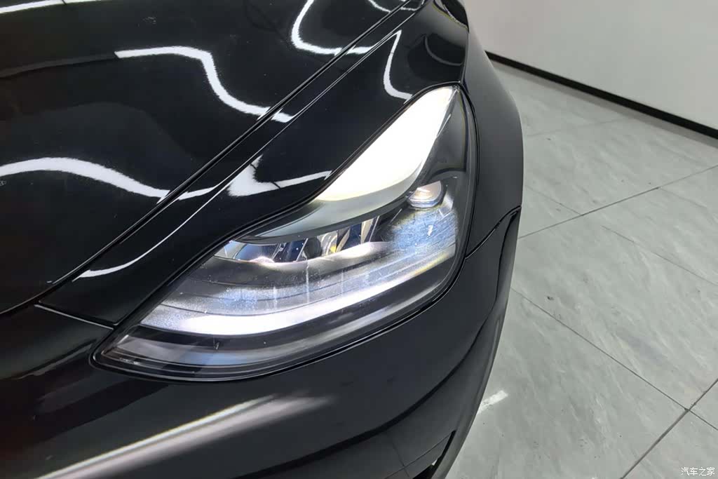 Tesla Model 3, 2023 все фото