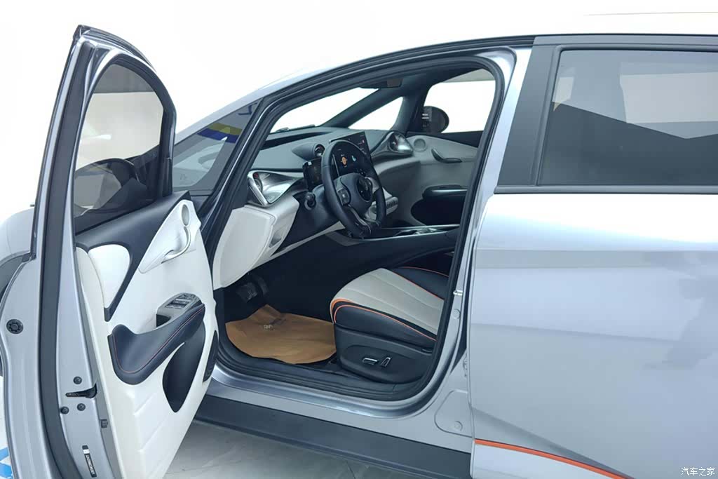 BYD Dolphin, 2023 9