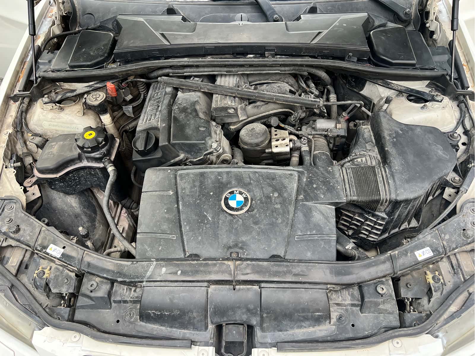 BMW 3 Series, 2012 24