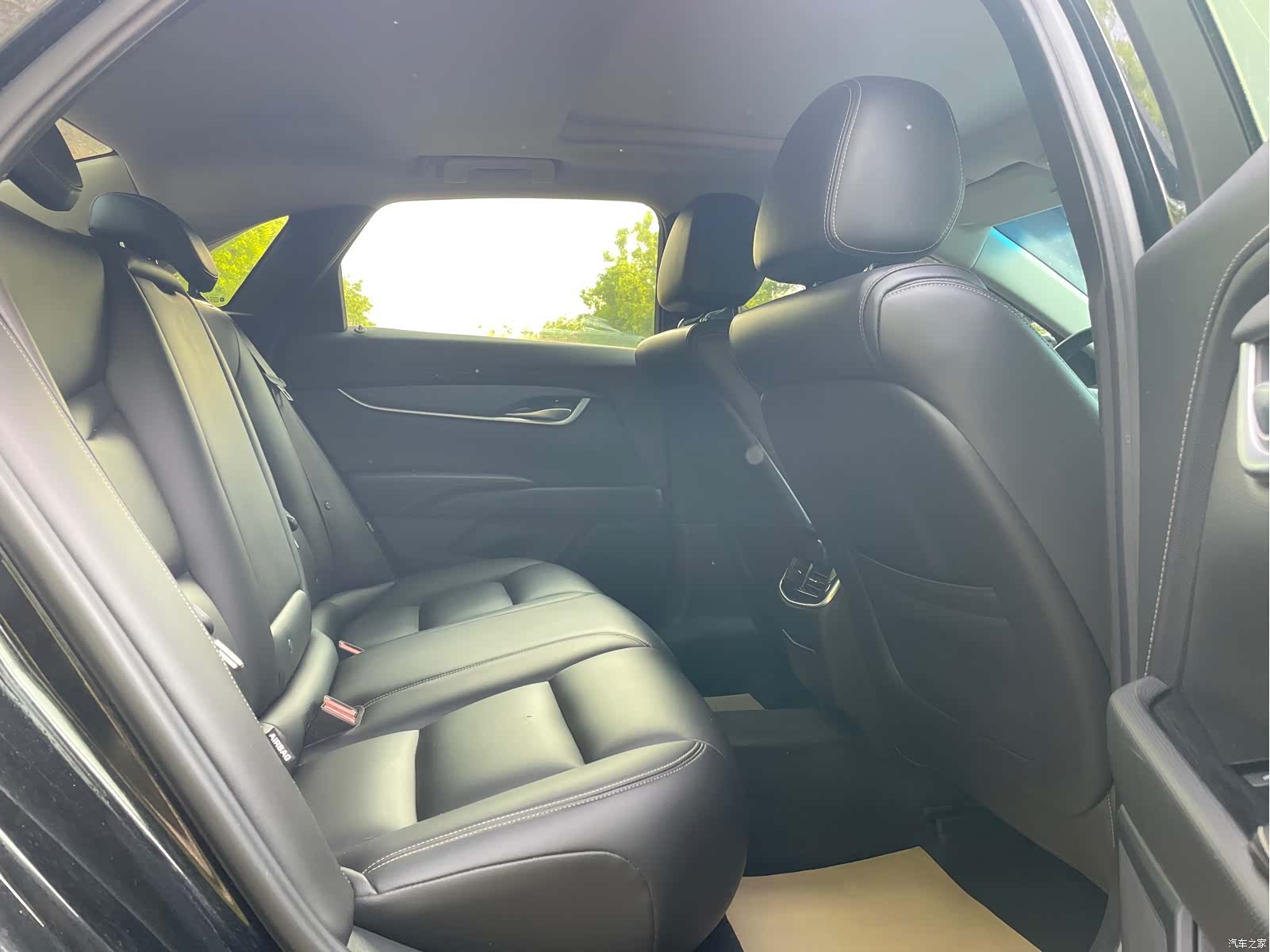 Cadillac XTS, 2018 14