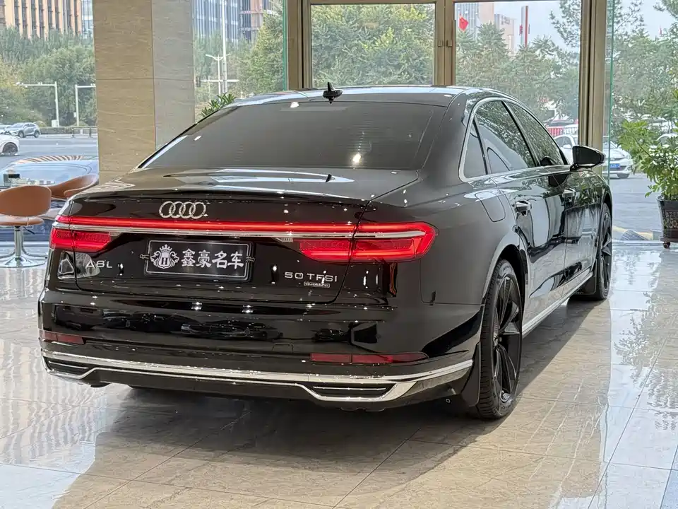 Audi A8