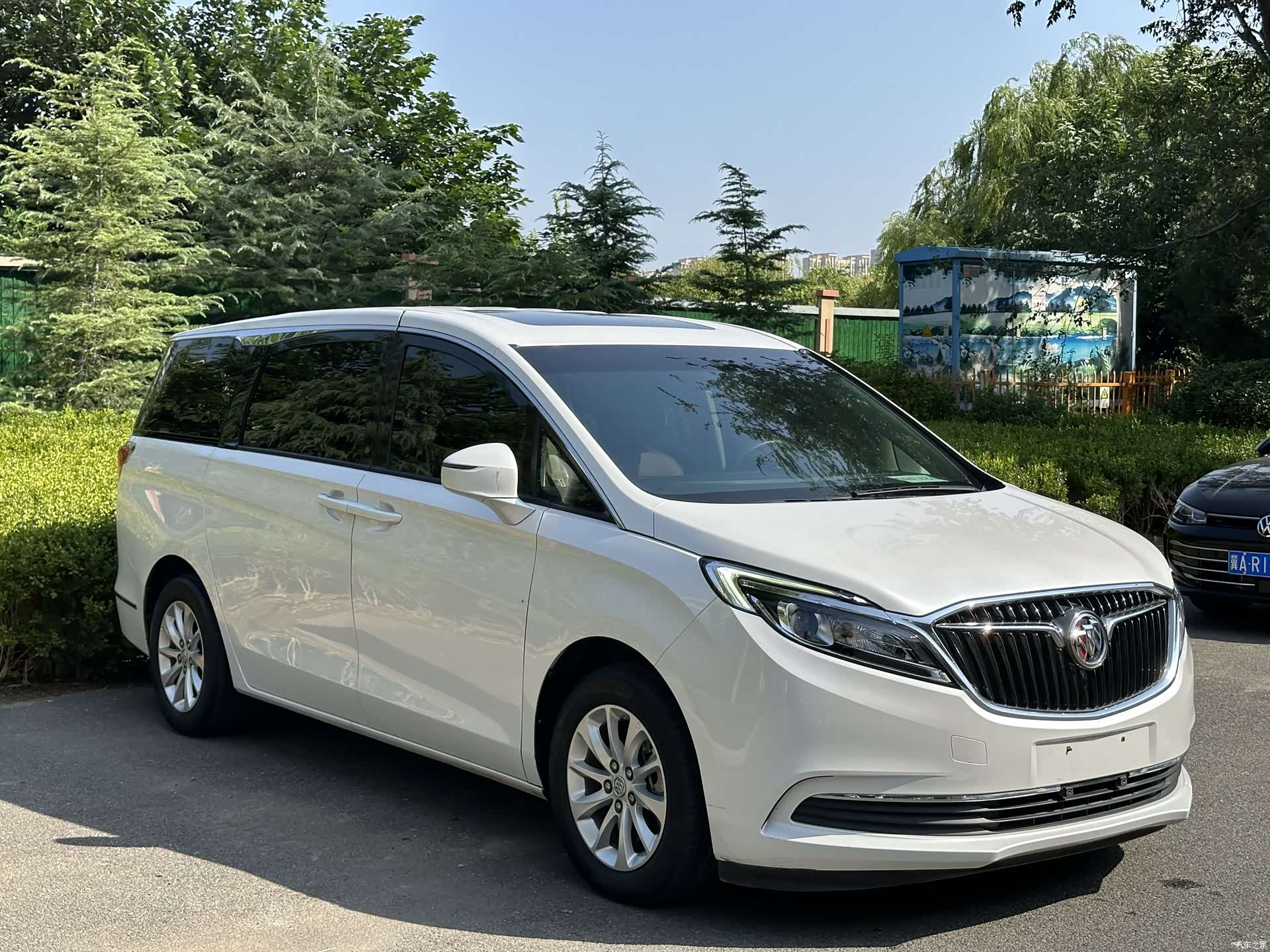 Buick GL8, 2019 3