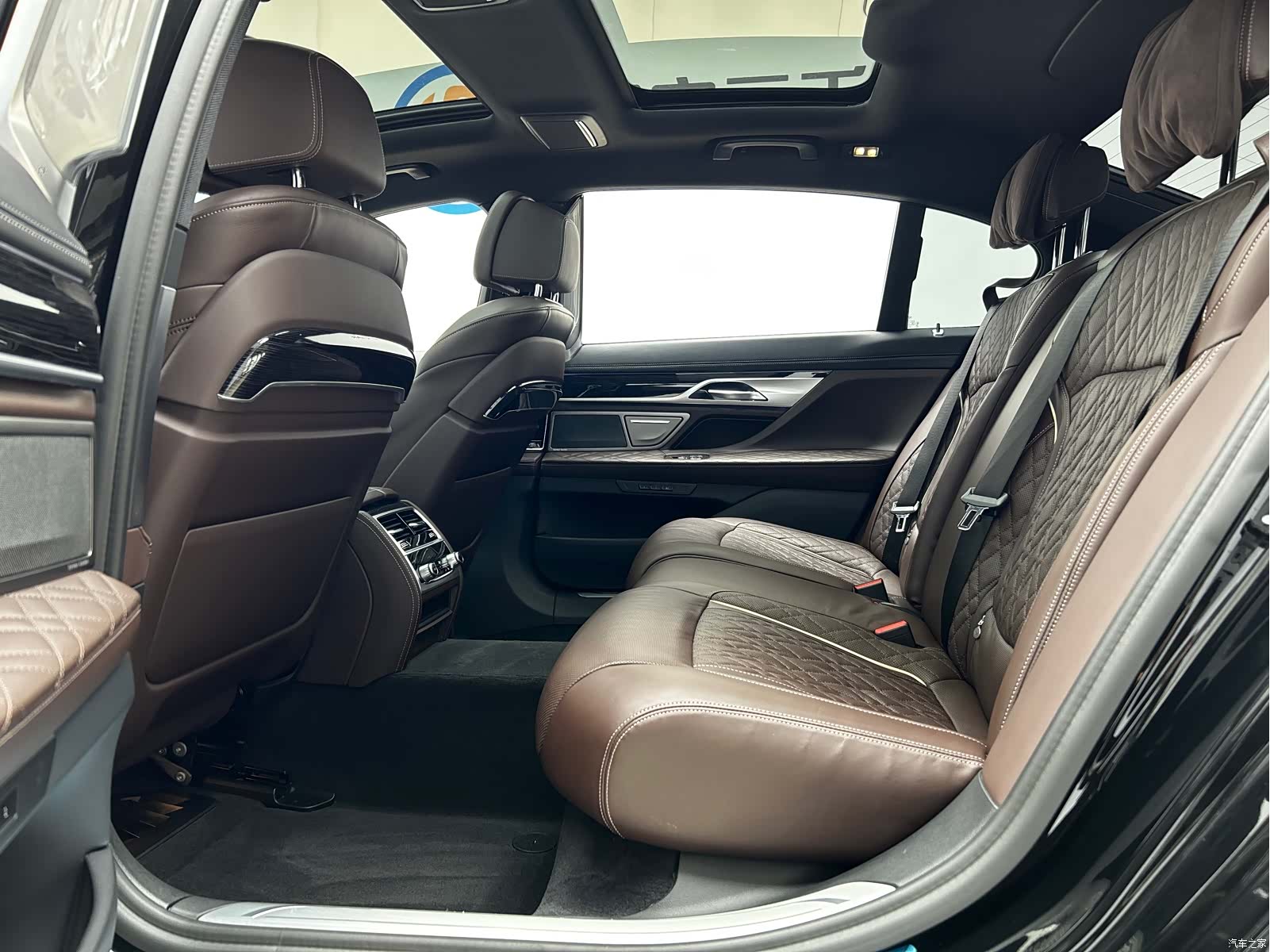 BMW 7 Series, 2021 13