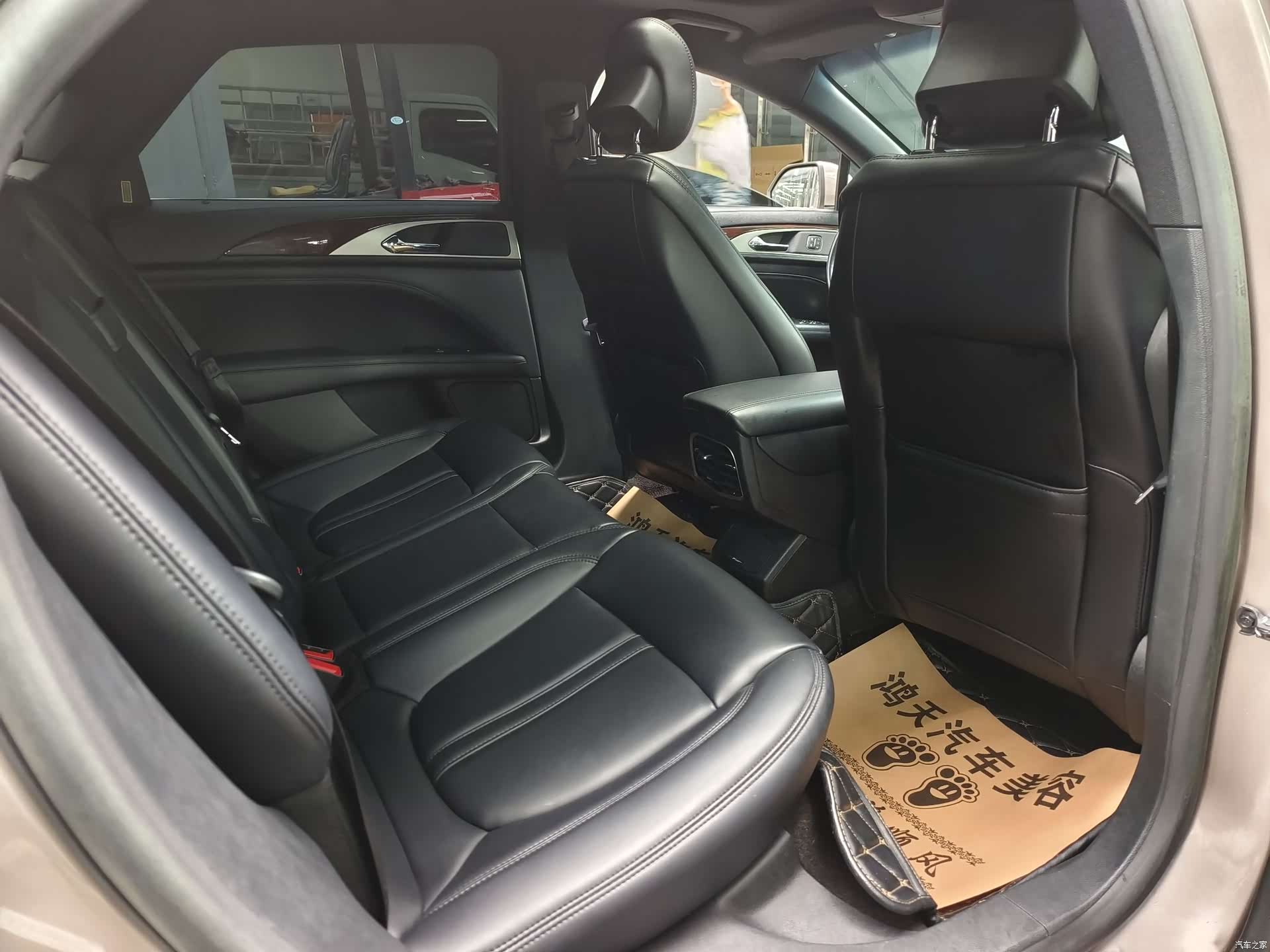 Lincoln MKZ, 2019 10