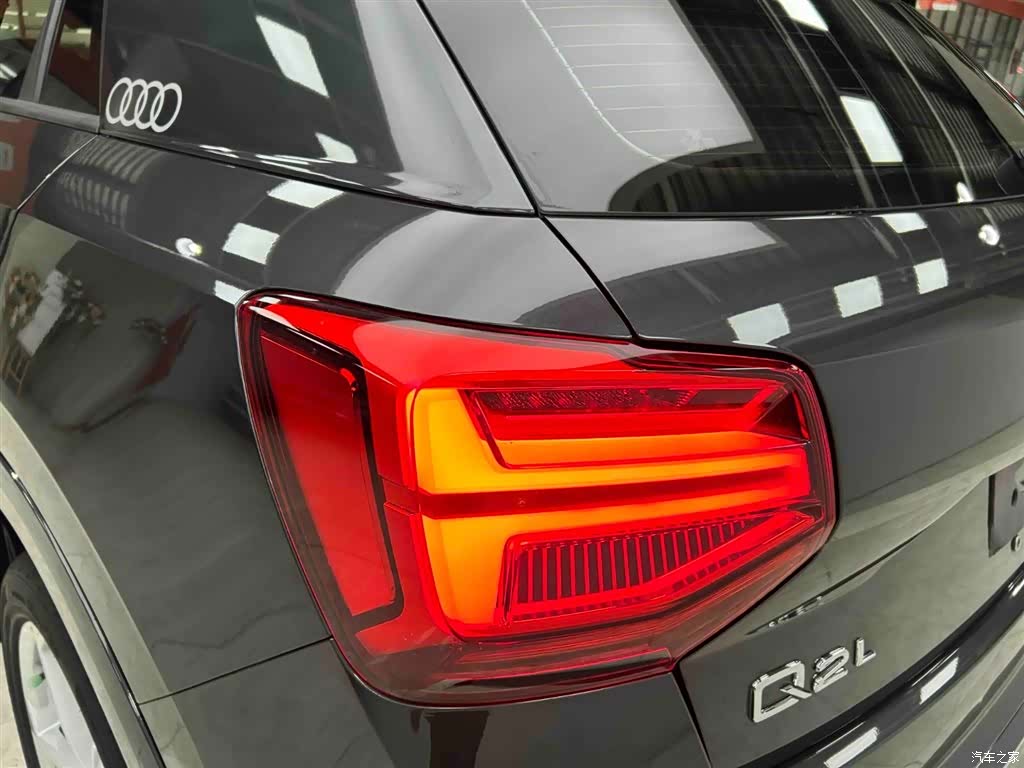 Audi Q2L, 2023 18