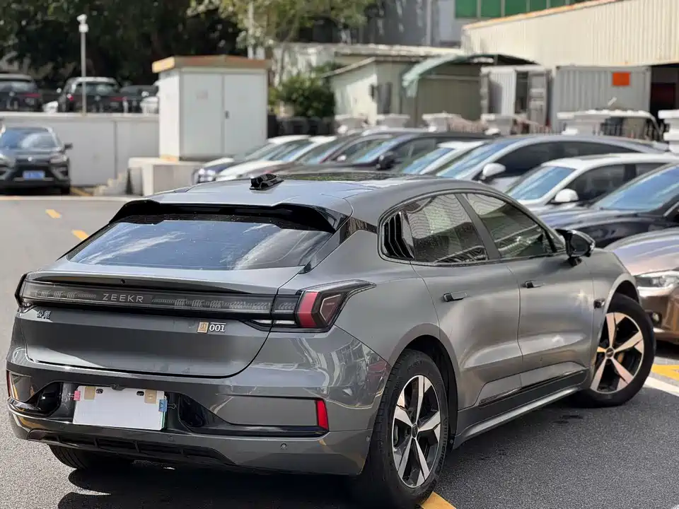 Zeekr 001