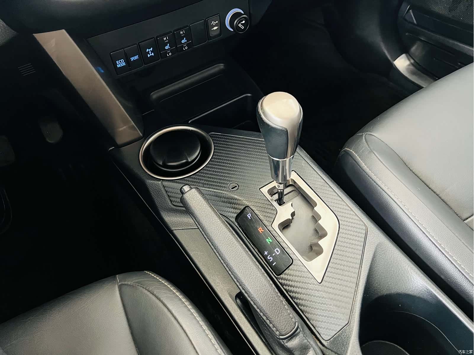 Toyota RAV4, 2016 14