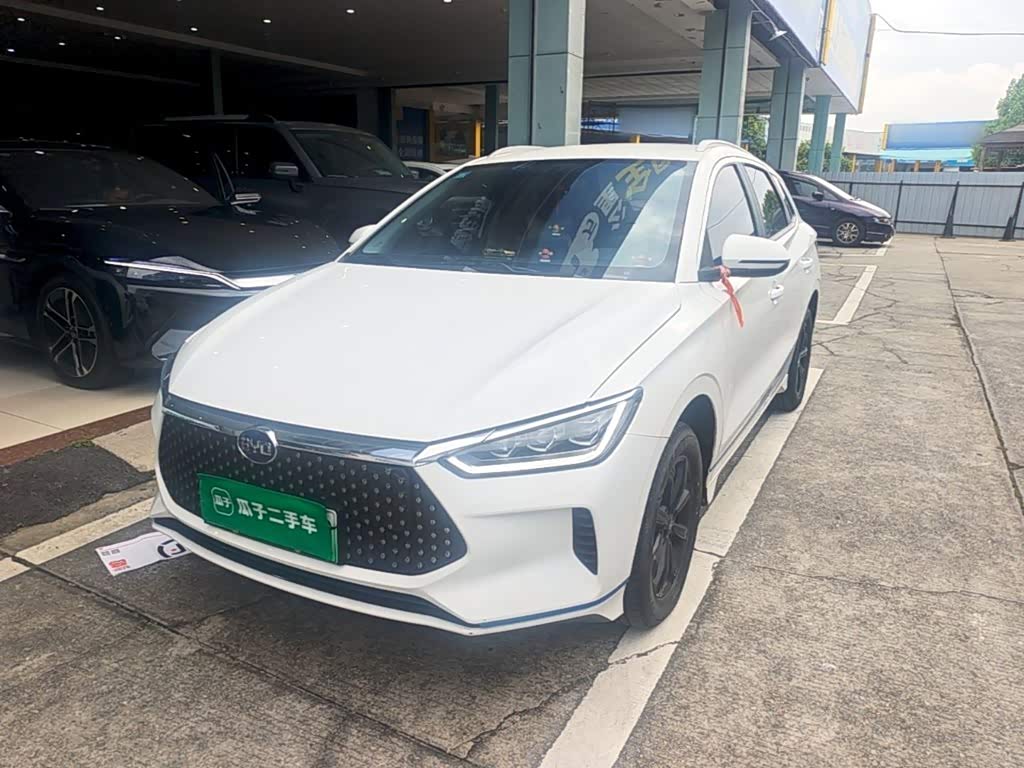 BYD e2