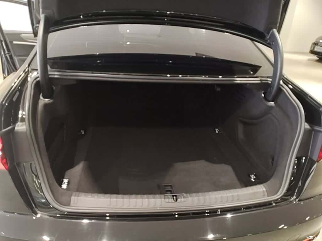 Audi A6L, 2019 19