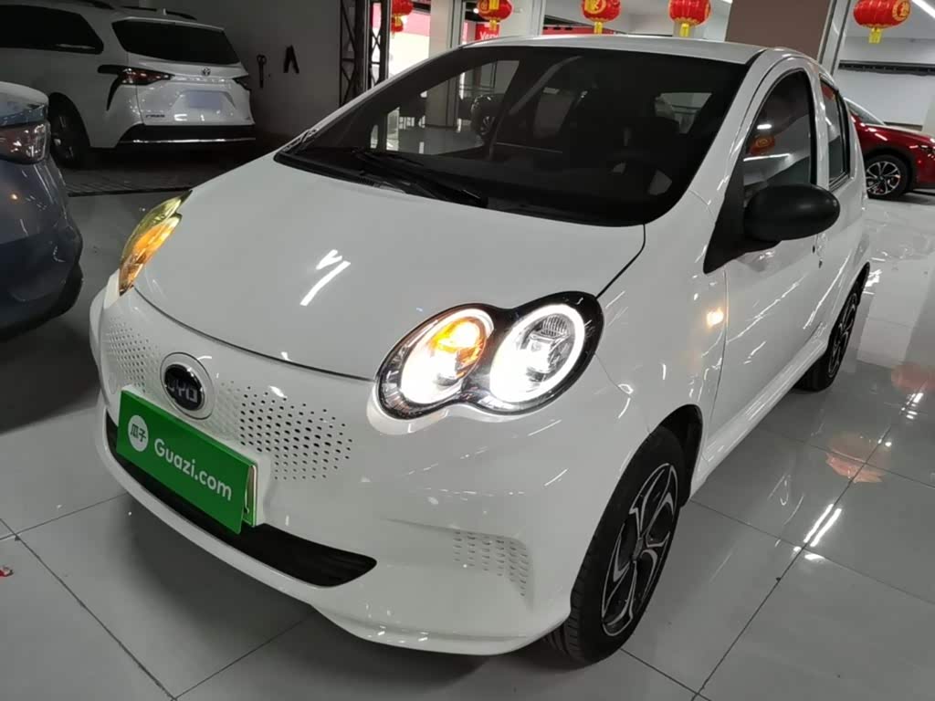BYD e1