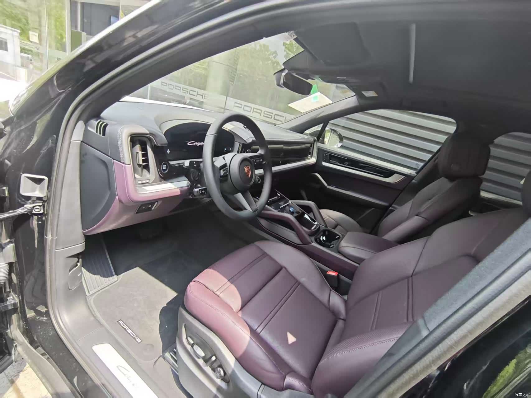 Porsche Cayenne, 2025 4