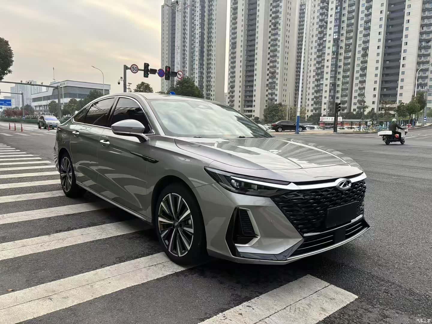 Chery Arrizo 8, 2023 3