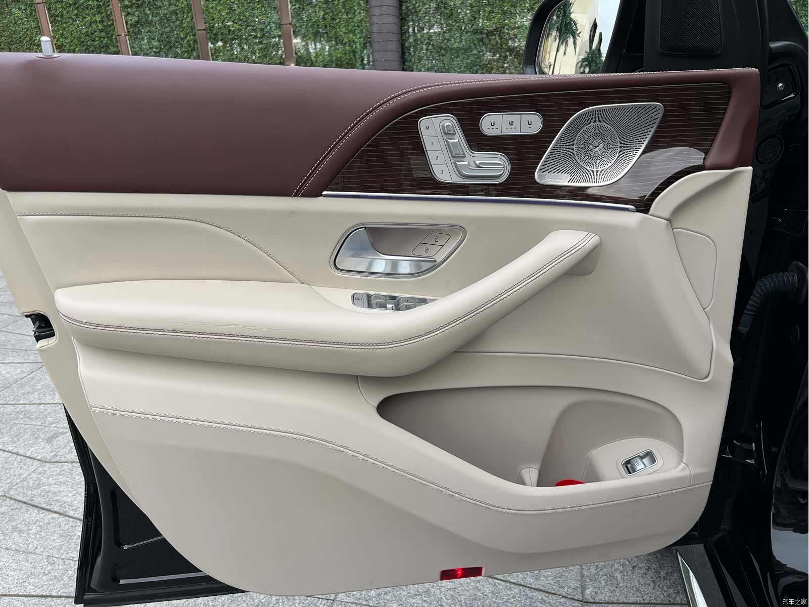 Maybach GLS, 2021 23