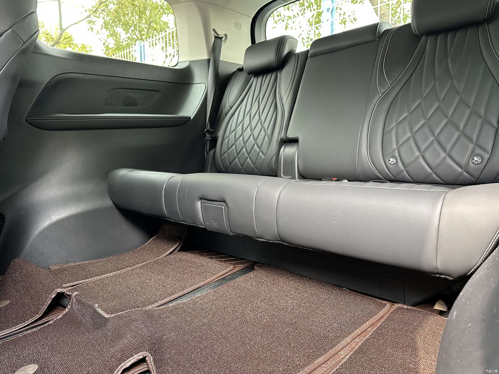 Maxus G90, 2022 24