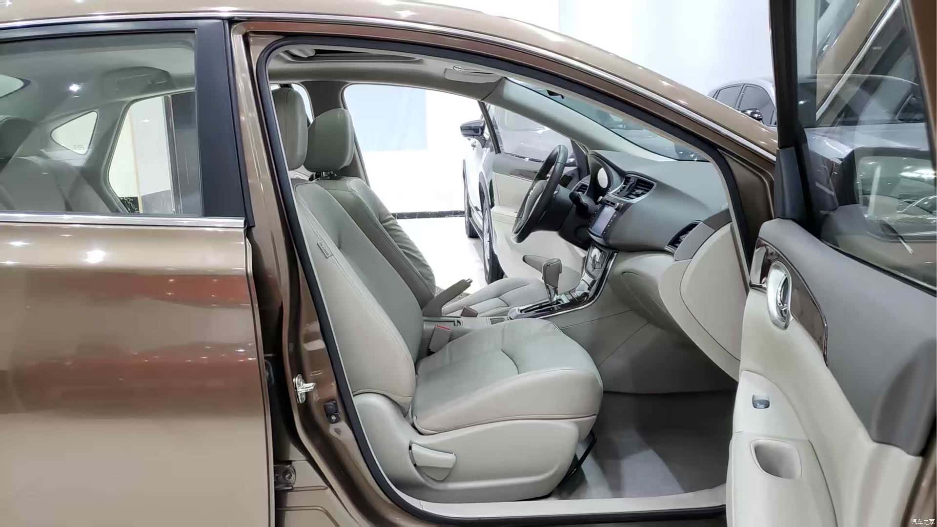 Nissan Sylphy, 2012 7