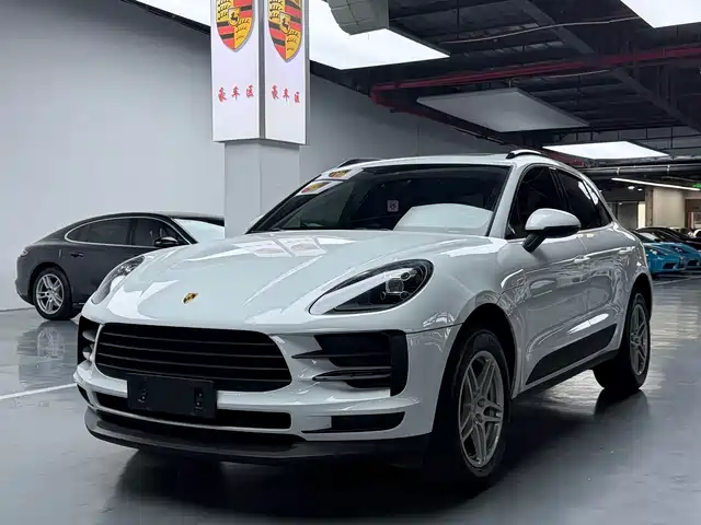 Porsche Macan 2018 — купить из Китая под заказ